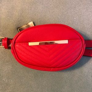 🚨 Red Belt FannyPack 🚨